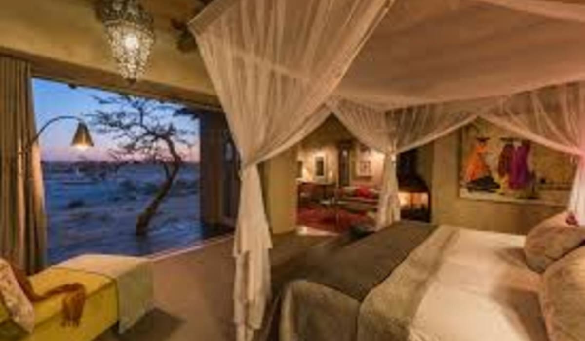 17 Day Namibia, Chobe & Vic Falls Luxury Fly-In Safari - DAY 8, 9 & 10: Etosha East